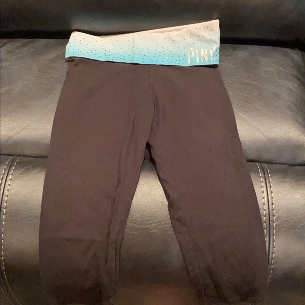 Crop leggings from pink